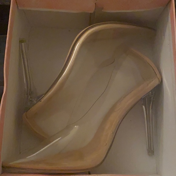 Clear “GlassDoll” Pumps - Picture 2 of 4